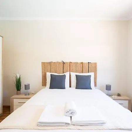 Aroeira Sunny - Heated Pool Extra Cost * Amora