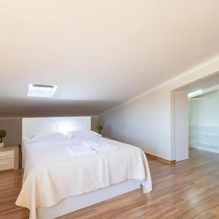 Aroeira Sunny - Heated Pool Extra Cost Amora