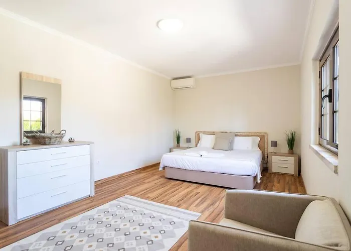 Aroeira Sunny - Heated Pool Extra Cost