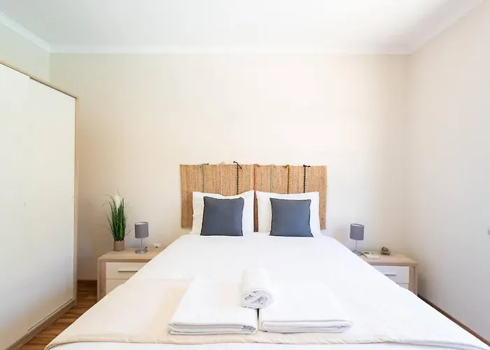 Aroeira Sunny - Heated Pool Extra Cost * Amora