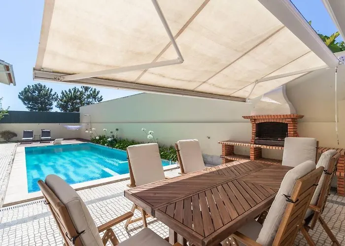 Dom wakacyjny Aroeira Sunny - Heated Pool Extra Cost